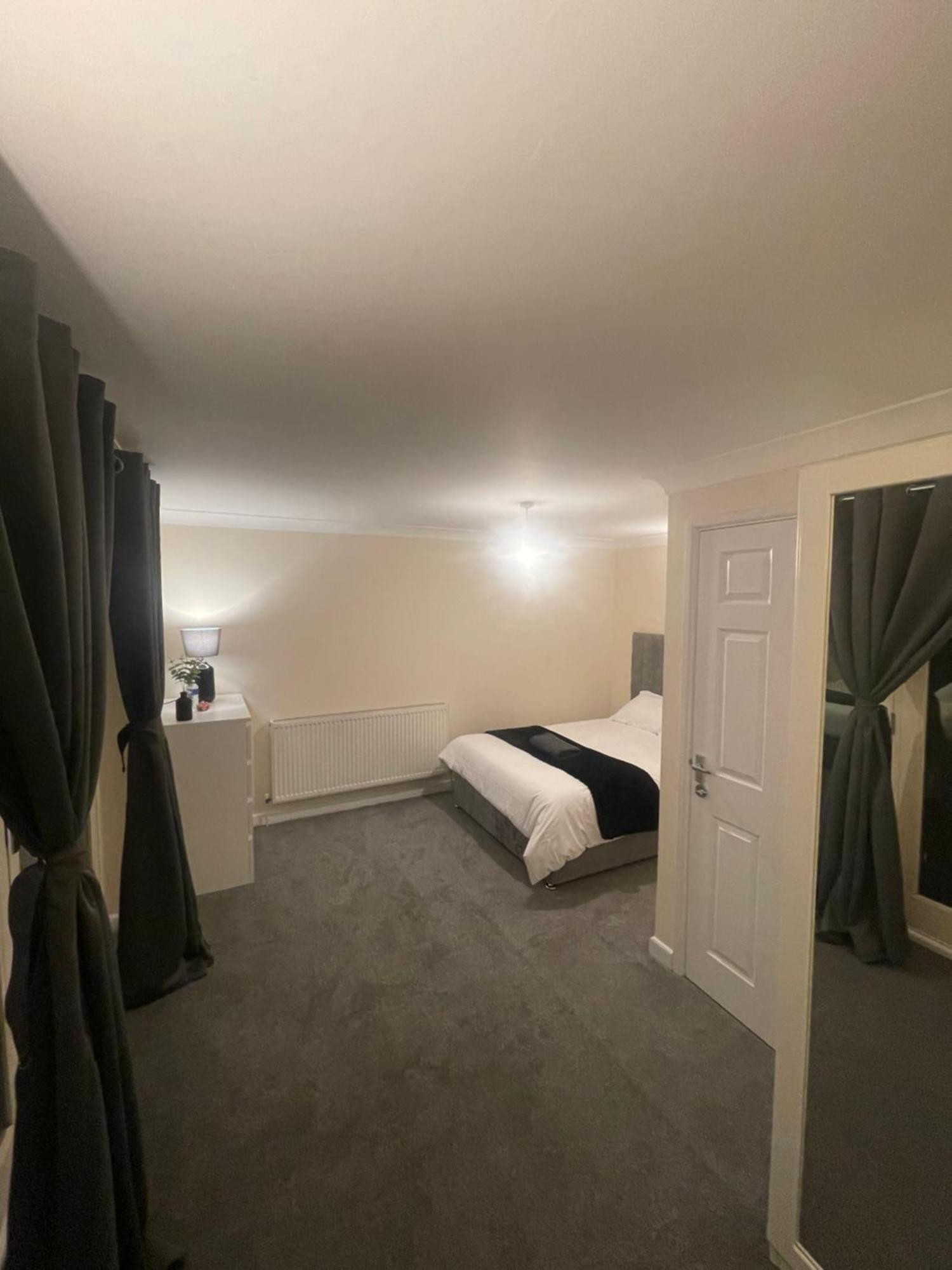 Relaxing Double Rooms In A Beautiful House ايبسويتش المظهر الخارجي الصورة
